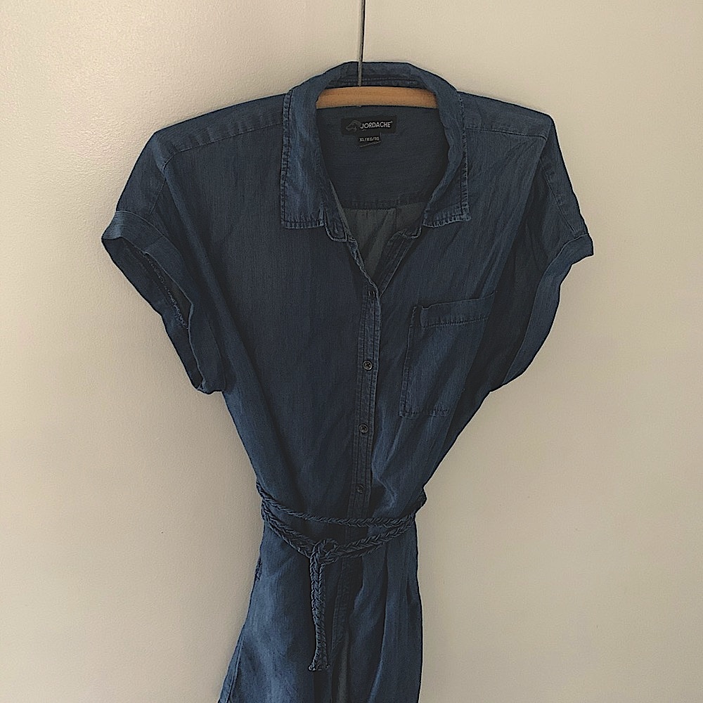 Deep River blue dress totally adjustable size. Airy and comfy this dress buttons
